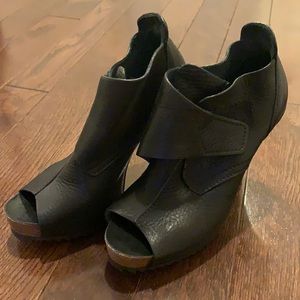 Perfect Condition Pedro Garcia Booties